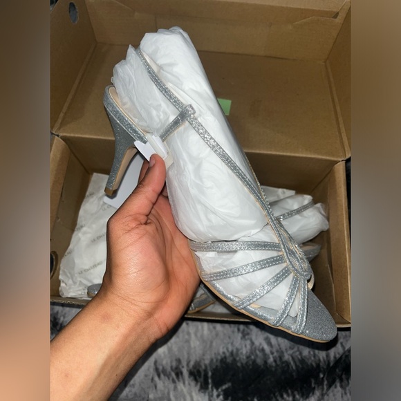 Silver high heels - Picture 4 of 7